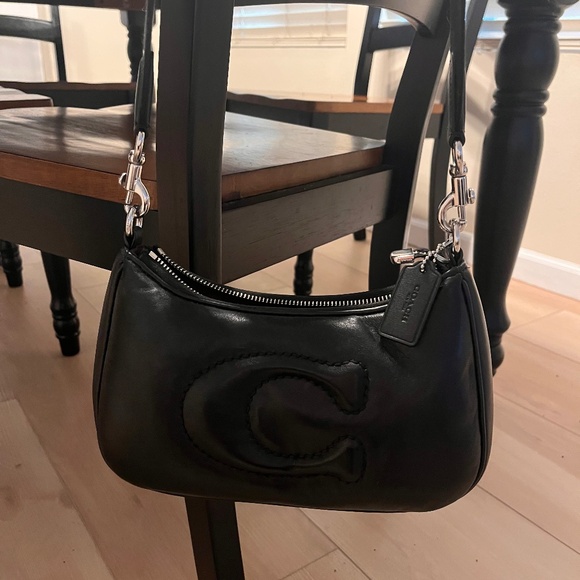 Coach purses and wallets - Picture 1 of 6